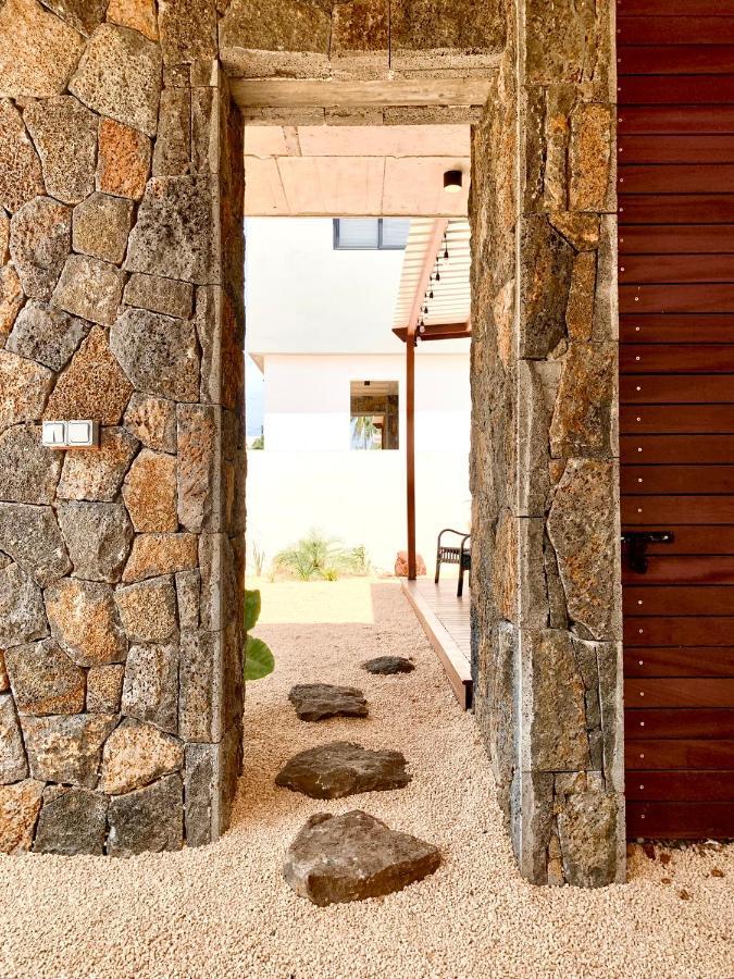 Into The Sun - Modern Holiday Home Альбион Экстерьер фото